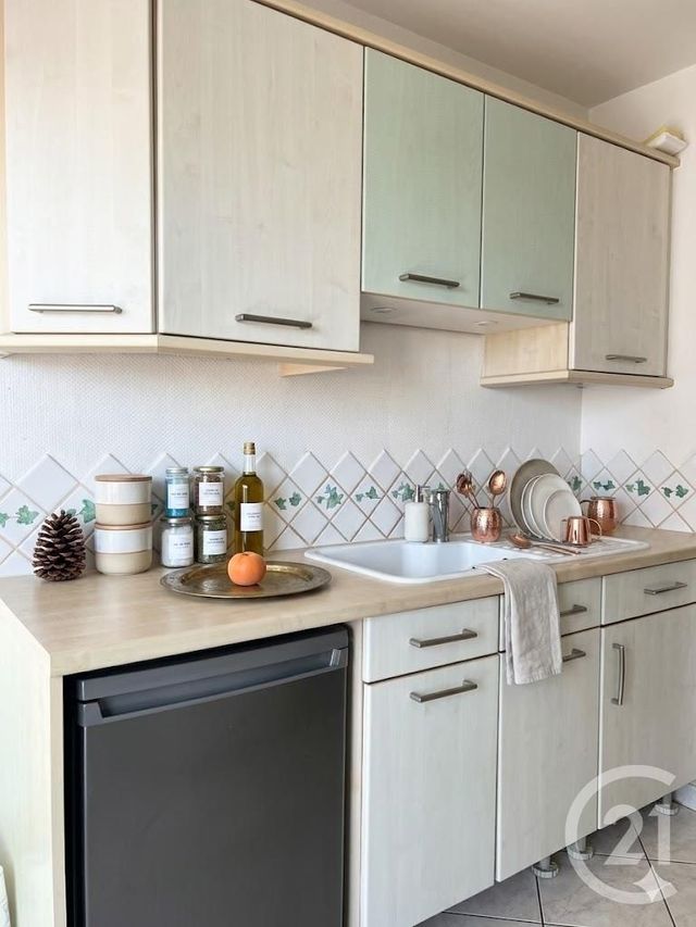 Appartement F3 à vendre - 3 pièces - 88.39 m2 - NANCY - 54 - LORRAINE - Century 21 Les Portes D'Or