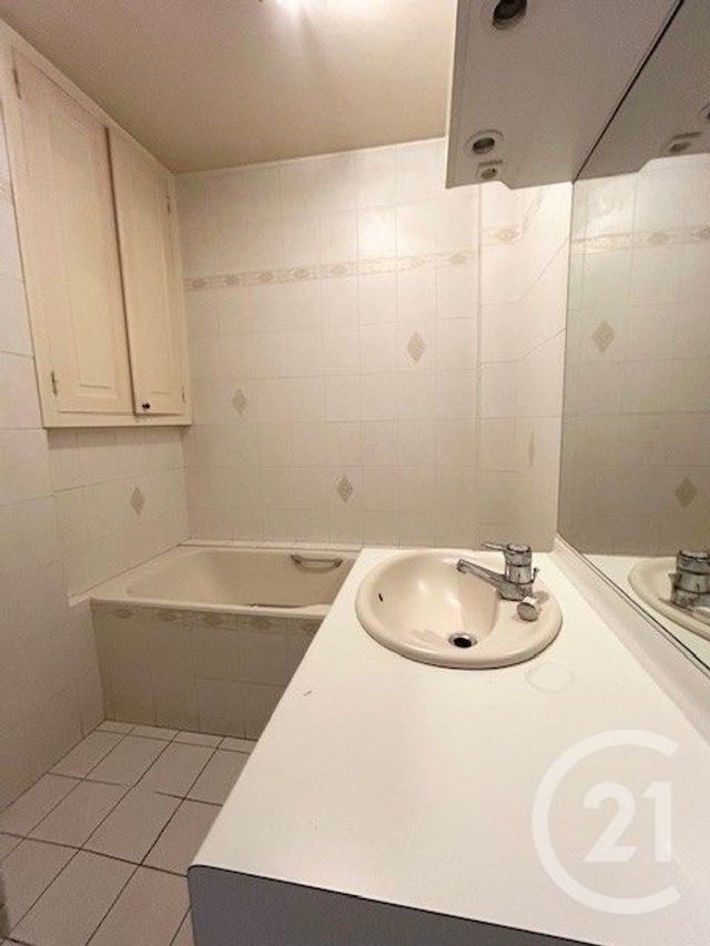 Appartement F3 à vendre - 3 pièces - 63.17 m2 - ESSEY LES NANCY - 54 - LORRAINE - Century 21 Les Portes D'Or