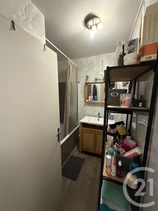 Appartement F4 à vendre - 4 pièces - 62.7 m2 - VANDOEUVRE LES NANCY - 54 - LORRAINE - Century 21 Les Portes D'Or