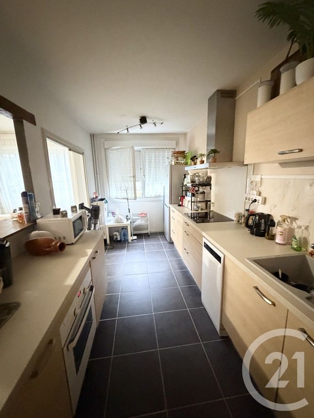 Appartement F4 à vendre - 4 pièces - 62.7 m2 - VANDOEUVRE LES NANCY - 54 - LORRAINE - Century 21 Les Portes D'Or