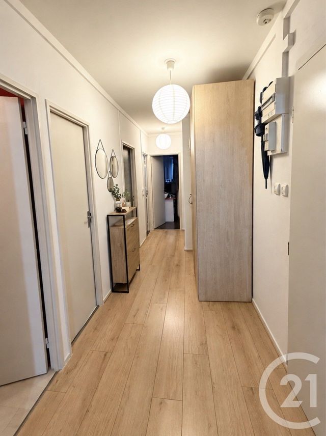Appartement F4 à vendre - 4 pièces - 62.7 m2 - VANDOEUVRE LES NANCY - 54 - LORRAINE - Century 21 Les Portes D'Or